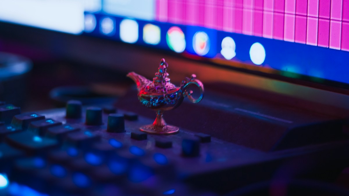 Architecting illumination for multi-screen developer setups: coordinating twin l